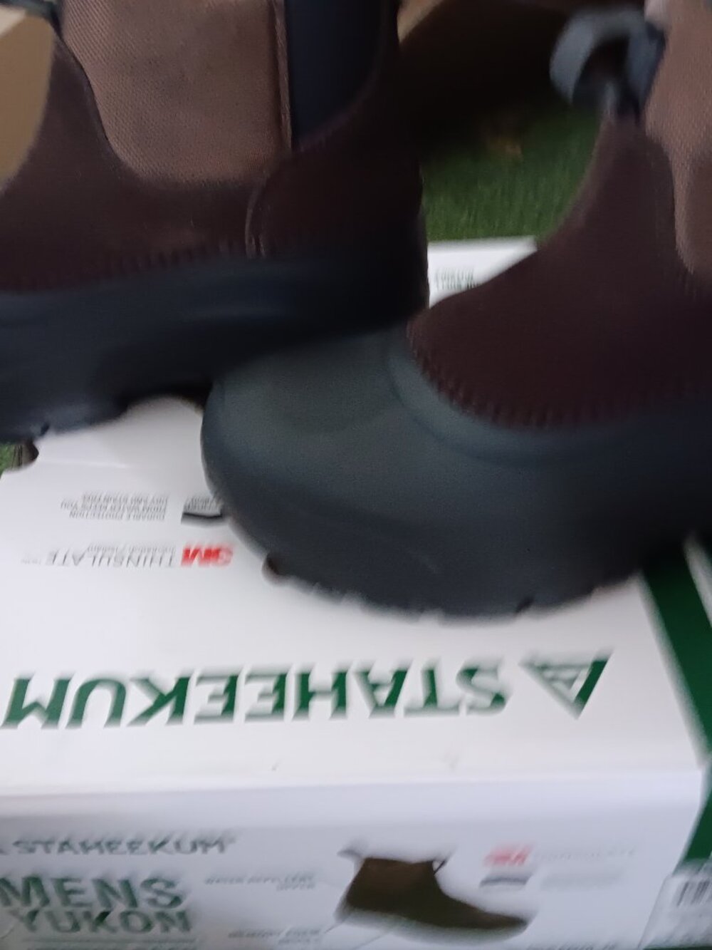Mens Staheekum waterproof boots size 8
